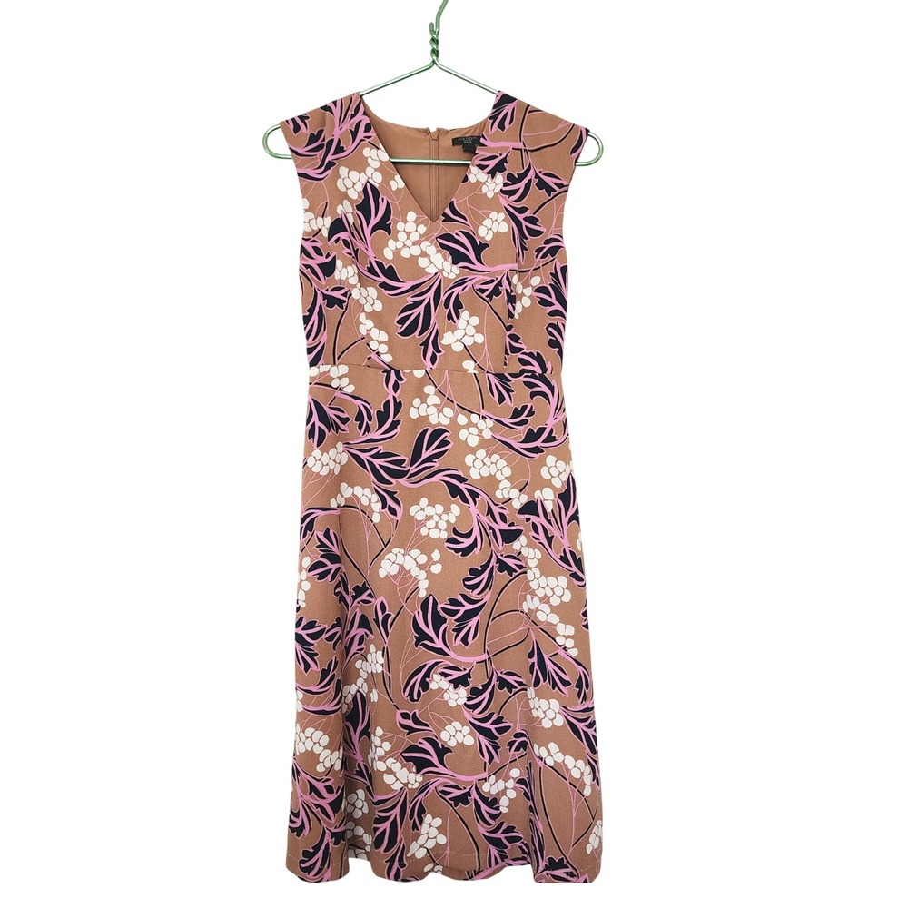 Ann Taylor Factory Petite Floral Berry V-Neckโ Sleeveless Sheath Dress Tan 00P